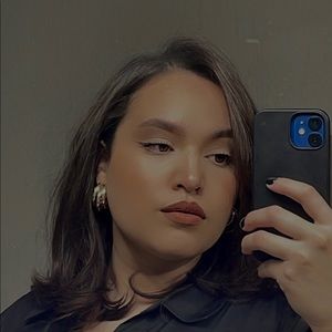 Meet your Posher, Angie